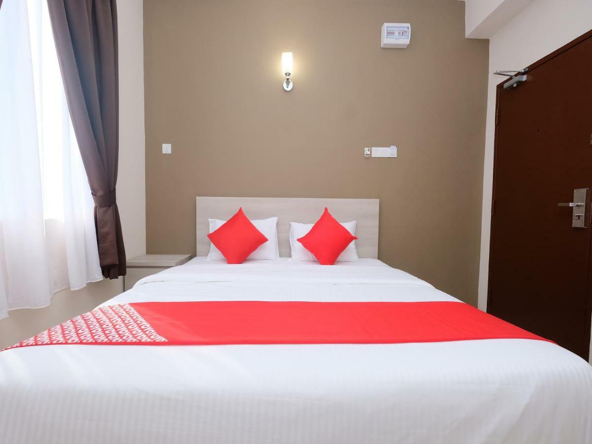 Super Oyo 43935 Mancalin Hotel Kuantan Exterior foto